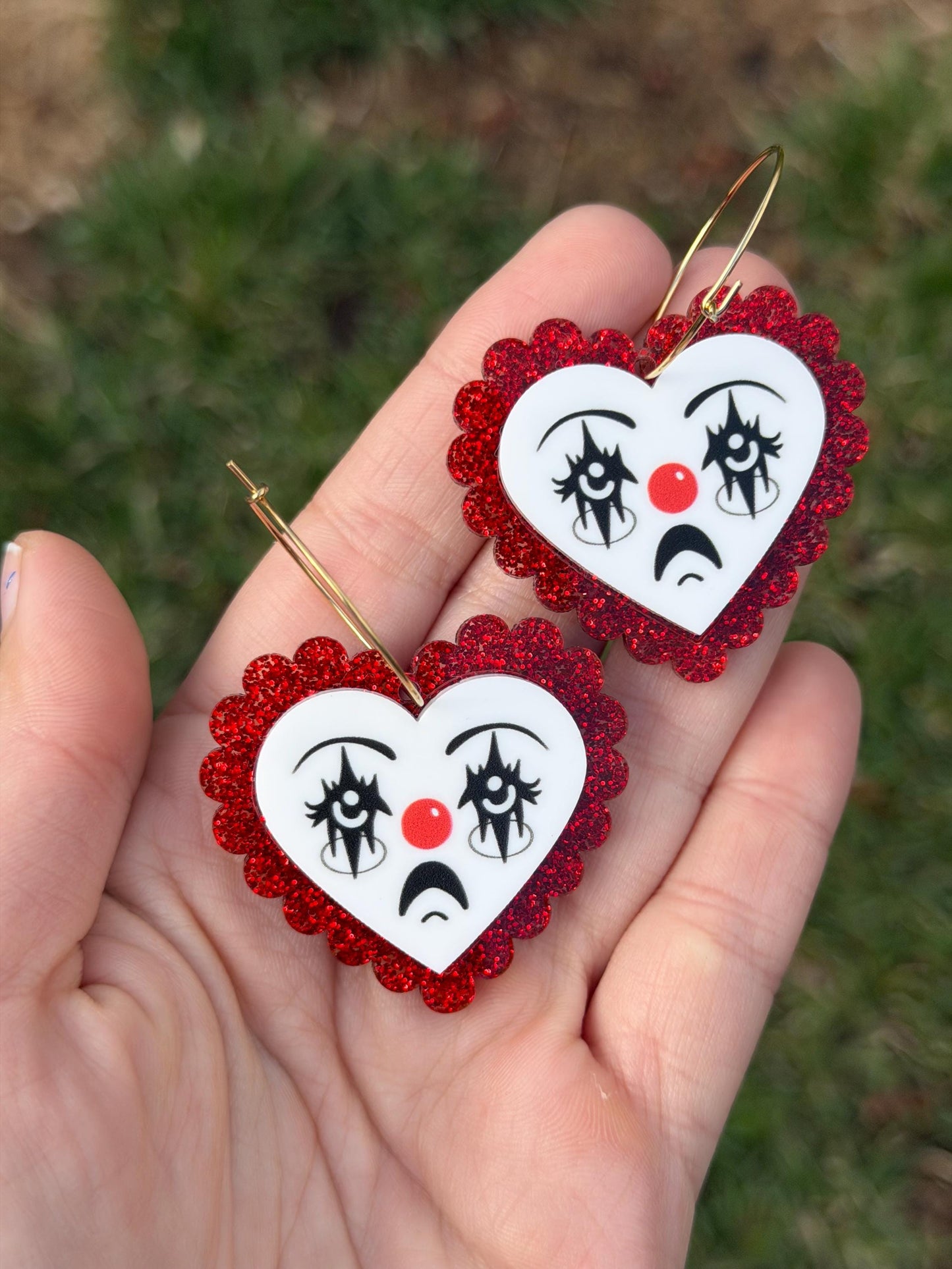 Scalloped Acrylic Clown Face Heart Hoop Earrings: Red