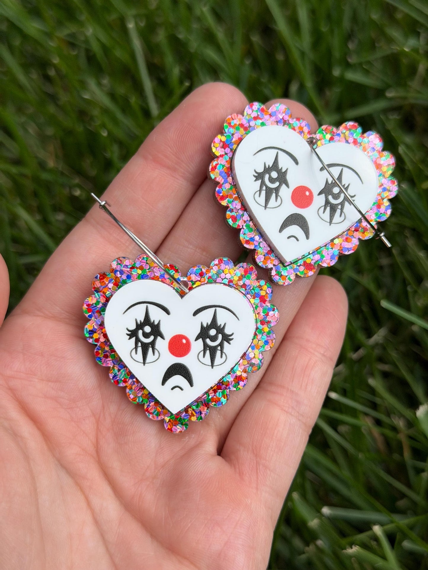 Scalloped Acrylic Clown Face Heart Hoop Earrings: Confetti Dot