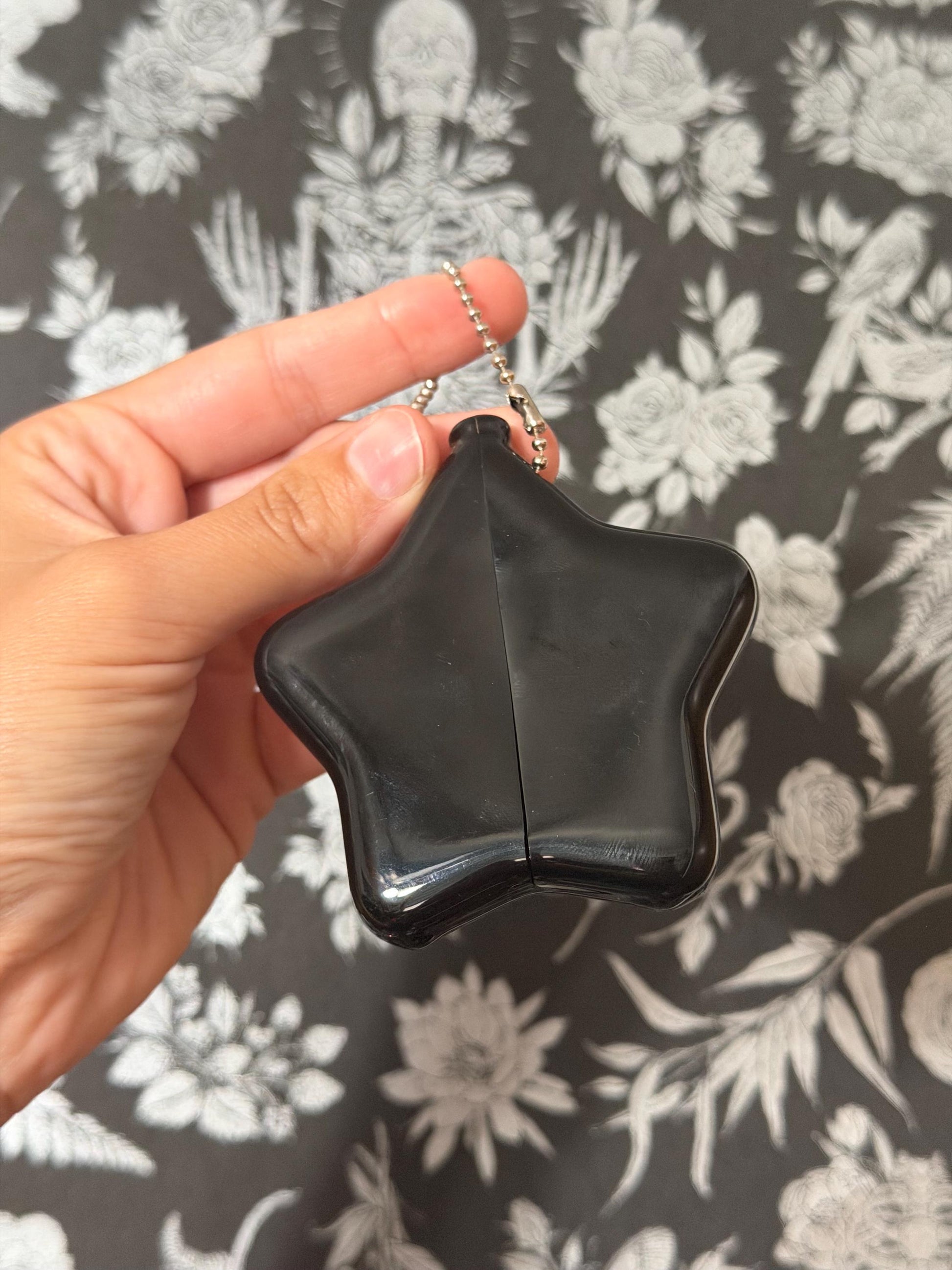 Black Rubber Star Coin Purse - C*nt